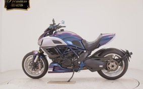 DUCATI DIAVEL 2014