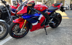 HONDA CBR1000RR-R FB SP 2020 SC82