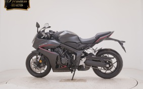 HONDA CBR650R E-Clutch 2026 RH17