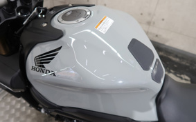 HONDA CB650R E-Clutch 2024 RH17
