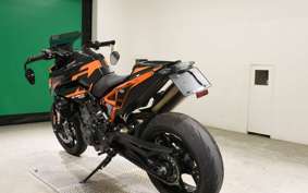 KTM 890 DUKE GP 2023