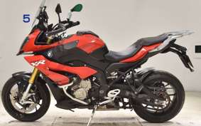 BMW S1000XR 2015