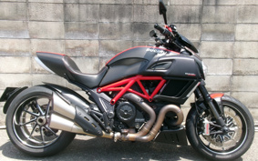 DUCATI DIAVEL CARBON 2014 ZDMG105JAEB