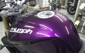TRIUMPH STREET TRIPLE 2011