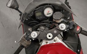 YAMAHA YZF-R6 2001 RJ03