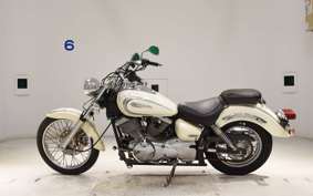 YAMAHA DRAGSTAR 250 2004 VG02J
