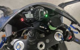 YAMAHA YZF-R1 RN09
