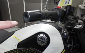 BENELLI レオンチーノ125