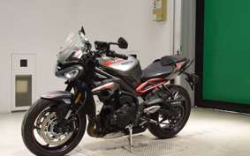 TRIUMPH STREET TRIPLE R 2021