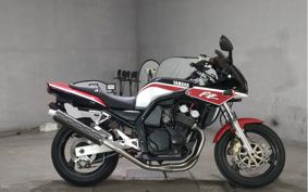 YAMAHA FZ400 4YR