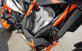 KTM 890 DUKE R 2023 TU940