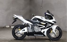 HONDA CBR600RR 2003 PC37