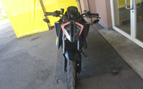 KTM 1290 SUPER DUKE R 2022 V3940