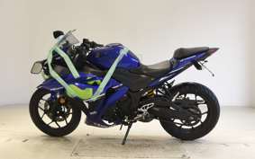 YAMAHA YZF-R25