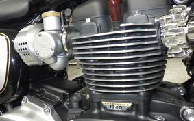 TRIUMPH BONNEVILLE T120 2025