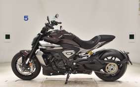DUCATI XディアベルV4 2026
