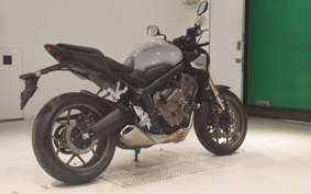 HONDA CB650R E-Clutch 2024 RH17