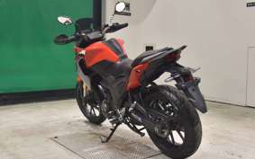 HONDA CB200X
