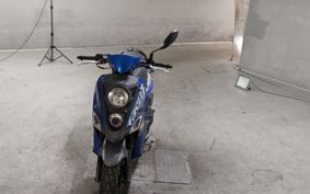 SYM CROCS 125 ..