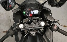 YAMAHA YZF-R25 RG10J