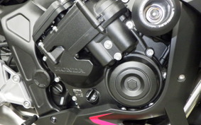 HONDA CBR650R E-Clutch 2025 RH17