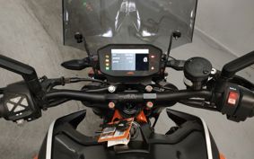 KTM 890 DUKE R TU940