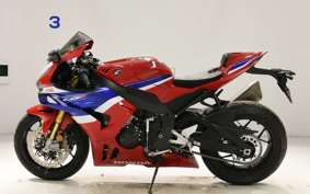 HONDA CBR1000RR R 2025 SC82