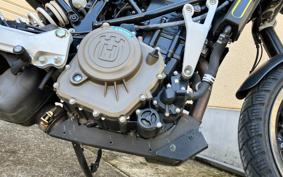 OTHER HUSQUARNA SVARTPILEN 250 SP250