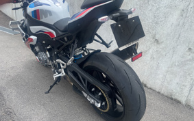 BMW M1000R 2024 0E81