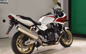HONDA CB1300SB SUPER BOLDOR A 2013 SC54