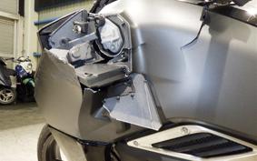 HONDA NM4 VULTUS -02 2015 RC82