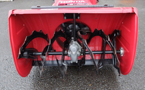 HONDA  SNOW BLOWER  MACHINE 