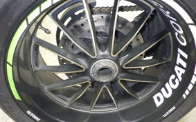 DUCATI DIAVEL 2015