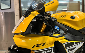 YAMAHA YZF-R1 2016 RN39