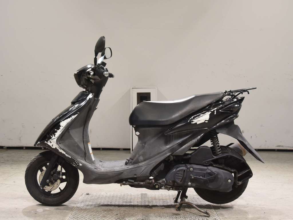 Фото Suzuki ADDRESS V125 S 2001 с японского аукциона
