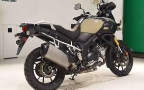 SUZUKI Vｽﾄﾛｰﾑ1000A 2017