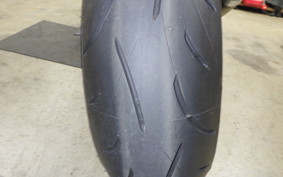 YAMAHA YZF-R1 2004