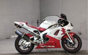 YAMAHA YZF-R1 RN01