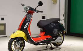 VESPA PRIMAVERA125