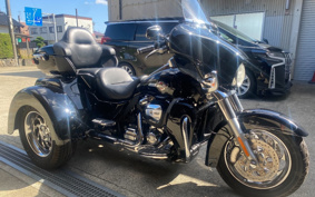 HARLEY FLHTCUTG TRI GLI 2017 MAD