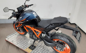 KTM 1290S-DUKE-R 2025 V3940