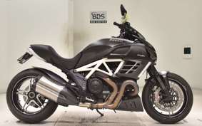 DUCATI DIAVEL AMG 2013