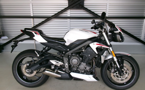 TRIUMPH STREET TRIPLE S 2021 HDA52A