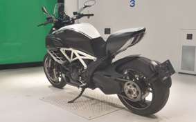 DUCATI DIAVEL AMG 2012