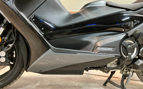 YAMAHA T-MAX 560 A TECHMAX 2021 SJ19J