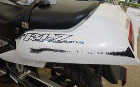 YAMAHA R1-Z 3XC