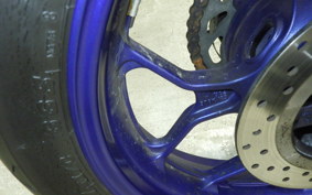 YAMAHA YZF-R25