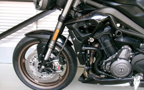 TRIUMPH STREET TRIPLE RS 2022 HDA554