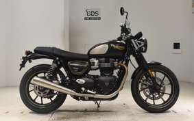 TRIUMPH STREET TWIN 2021