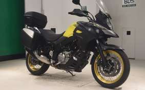 SUZUKI Vｽﾄﾛｰﾑ650XTA 2018 C733A